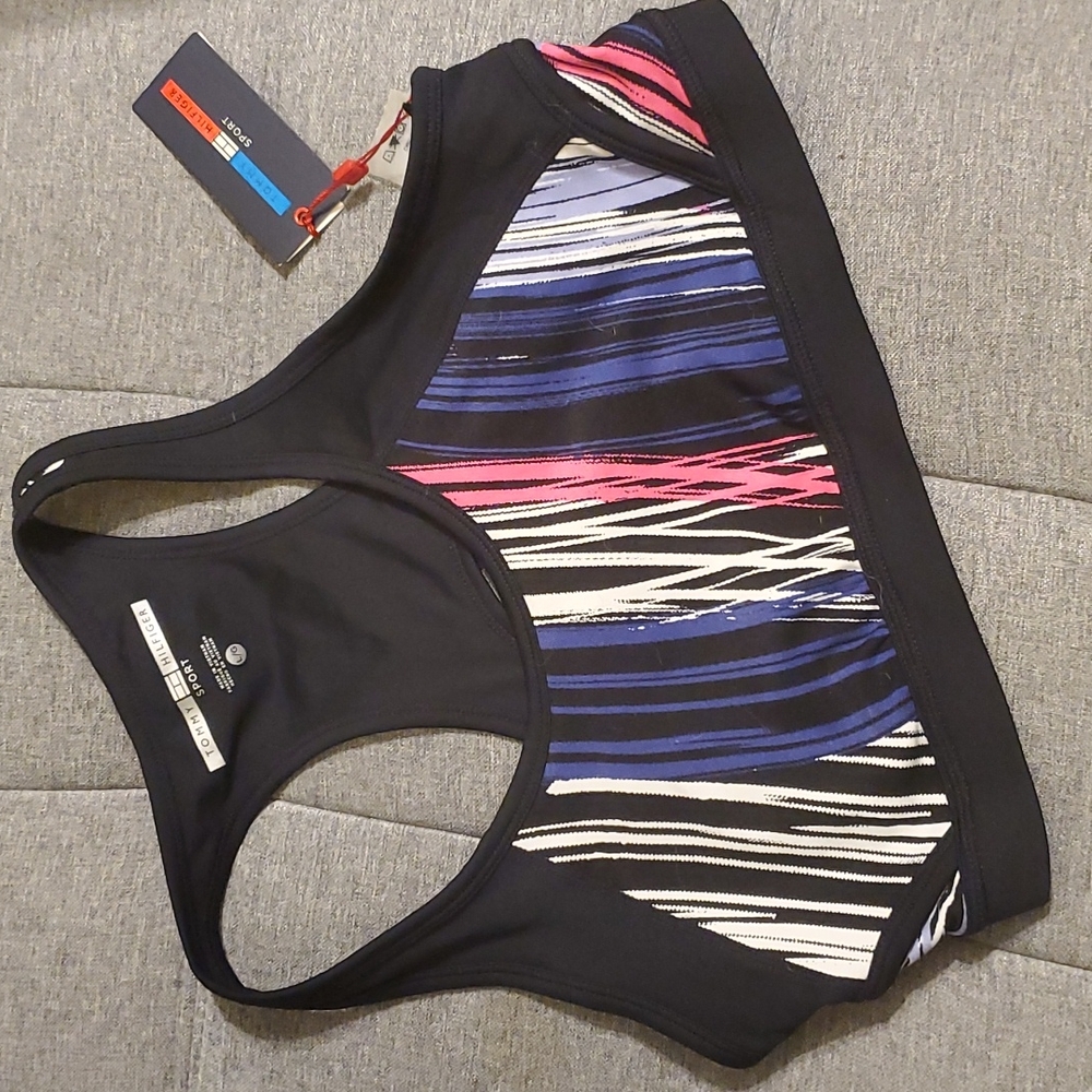 Black sports bra